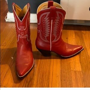 Red Heritage cowboy boots